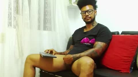 Snapshot of lewisstrong chatting on January 8, 2025, 12:06 am Lewis Strong online show from January 8, 2025, 12:06 am