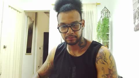 Snapshot of lewisstrong chatting on February 1, 2025, 6:40 pm Lewis Strong online show from February 1, 2025, 6:40 pm