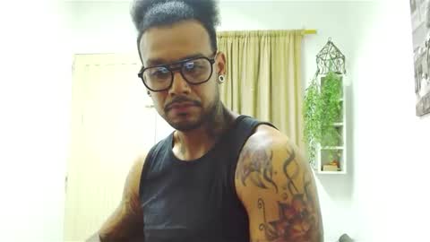 Snapshot of lewisstrong chatting on February 11, 2025, 10:50 pm Lewis Strong online show from February 11, 2025, 10:50 pm