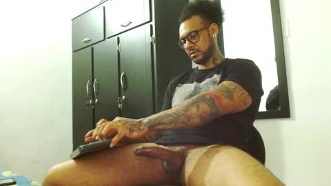 Snapshot of lewisstrong chatting on September 15, 2025, 6:41 pm Lewis Strong online show from September 15, 2025, 6:41 pm