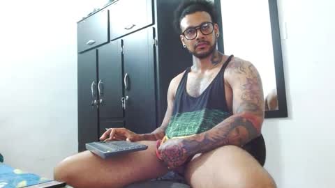 Snapshot of lewisstrong chatting on September 16, 2025, 6:20 pm Lewis Strong online show from September 16, 2025, 6:20 pm