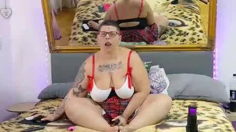 Lexi und Lex online show from November 15, 2025, 10:23 am