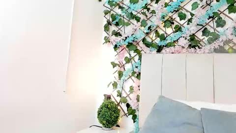 Gabrielle online show from November 7, 2025, 11:10 am