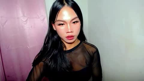 lexi_foru online show from December 15, 2025, 4:55 pm