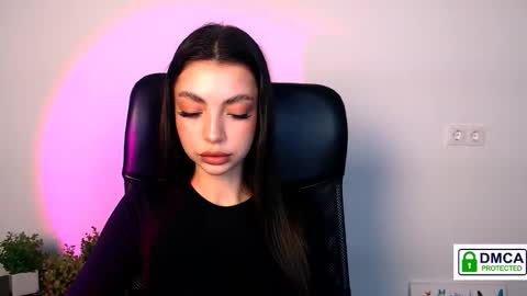 Alexia online show from November 11, 2025, 2:28 pm