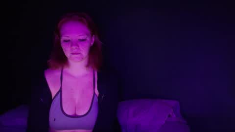 lexi_mariz online show from February 25, 2026, 4:00 am