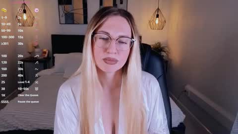 Lexy - Follow me online show from September 18, 2025, 7:32 am