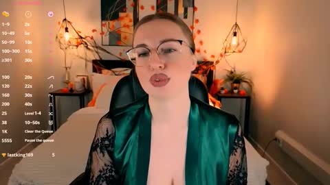 Lexy - Follow me online show from November 1, 2025, 6:59 am