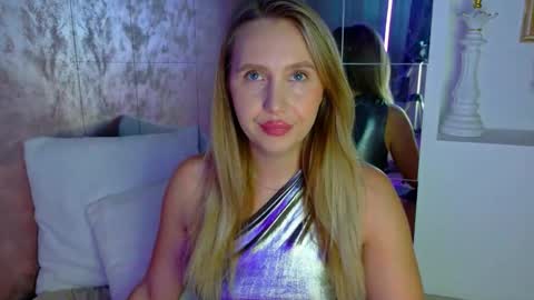 Snapshot of lexi_u_ chatting on November 12, 2025, 5:41 am LEXXY online show from November 12, 2025, 5:41 am