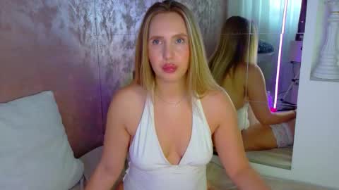 Snapshot of lexi_u_ chatting on November 21, 2025, 6:56 am LEXXY online show from November 21, 2025, 6:56 am