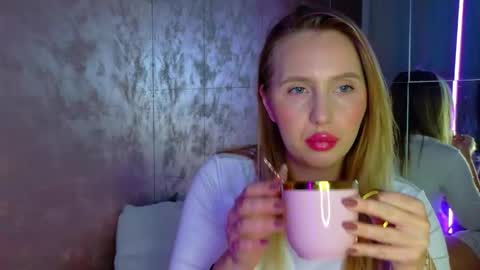 Snapshot of lexi_u_ chatting on November 27, 2025, 5:42 am LEXXY online show from November 27, 2025, 5:42 am