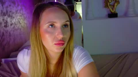 Snapshot of lexi_u_ chatting on December 17, 2025, 5:35 am LEXXY online show from December 17, 2025, 5:35 am