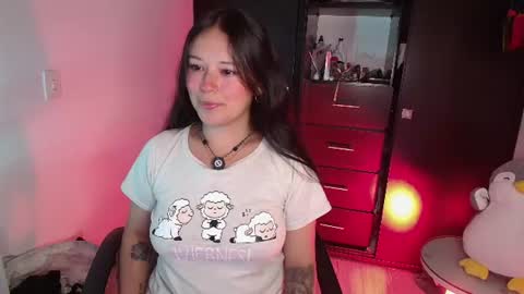 Snapshot of lexie_babe chatting on June 19, 2026, 1:21 am Lexie Thompson 8pm 0000am -5 online show from June 19, 2026, 1:21 am