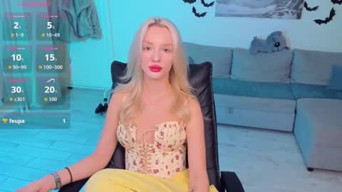 Snapshot of lexieblonde chatting on October 22, 2025, 5:56 pm lexieblonde online show from October 22, 2025, 5:56 pm