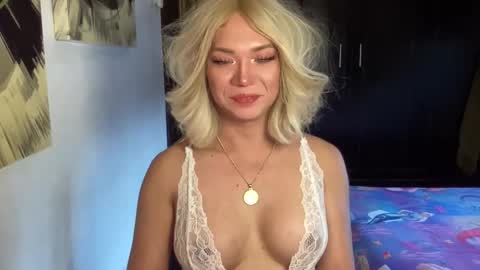 lexiesmith_ online show from October 1, 2025, 12:49 am