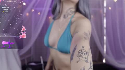 lexirouge           online show from February 9, 2026, 5:50 pm