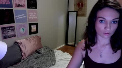 lexwyoex online show from December 15, 2025, 1:43 am