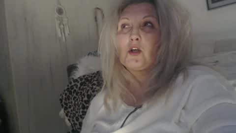 Snapshot of lexxa_blond chatting on February 20, 2026, 1:46 am Hannah online show from February 20, 2026, 1:46 am