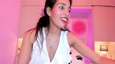 L I A  online show from September 13, 2025, 4:12 am