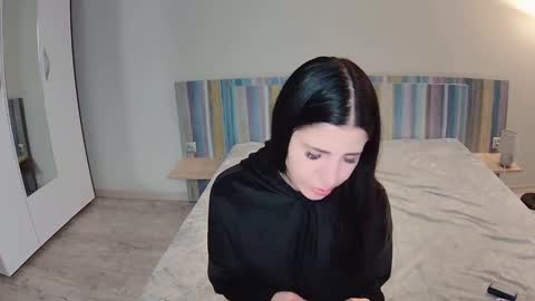 lexyswett online show from January 6, 2025, 2:03 pm