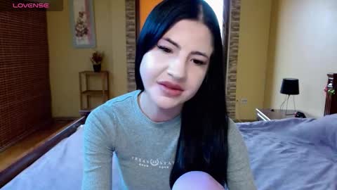 lexyswett online show from October 2, 2025, 1:51 pm