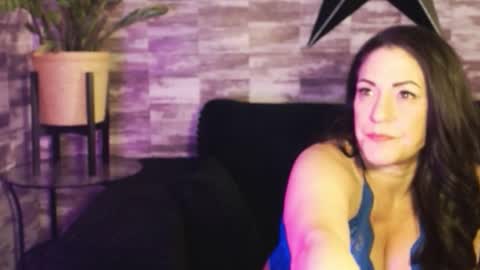 Snapshot of lexywetrain chatting on November 9, 2025, 5:06 am lexywetrain online show from November 9, 2025, 5:06 am