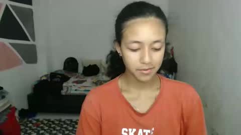 lolita online show from December 10, 2024, 5:39 am