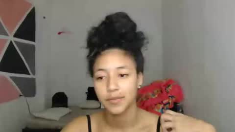 lolita online show from December 17, 2024, 4:12 am