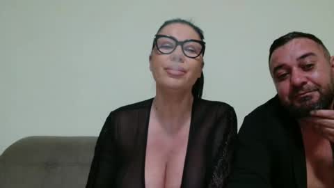 Leya online show from December 19, 2025, 9:44 pm