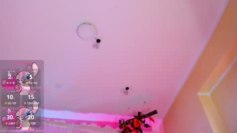 Snapshot of leyla_collins chatting on December 4, 2024, 9:07 am online show from December 4, 2024, 9:07 am