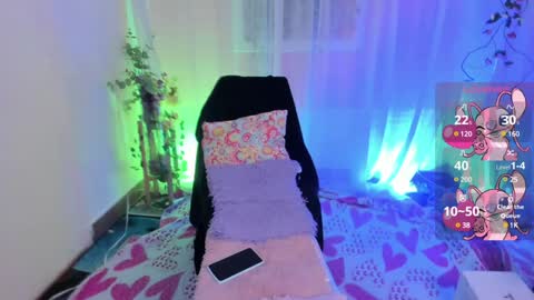 Snapshot of leyla_collins chatting on December 21, 2024, 7:03 am online show from December 21, 2024, 7:03 am