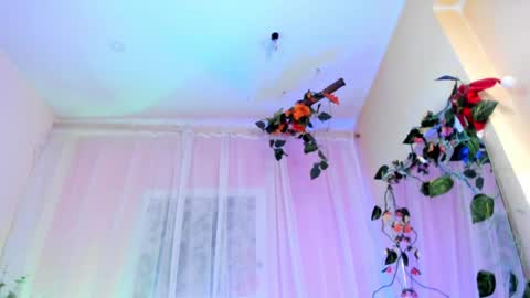 Snapshot of leyla_collins chatting on December 31, 2024, 8:15 am online show from December 31, 2024, 8:15 am