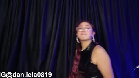 Snapshot of leyla_collins chatting on February 21, 2025, 9:13 am online show from February 21, 2025, 9:13 am