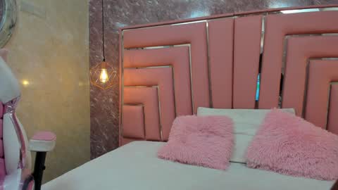 Snapshot of leyla_ebony chatting on January 5, 2025, 12:42 pm Leyla online show from January 5, 2025, 12:42 pm