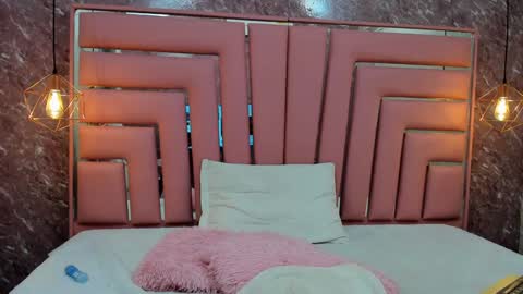 Snapshot of leyla_ebony chatting on January 7, 2025, 3:23 pm Leyla online show from January 7, 2025, 3:23 pm