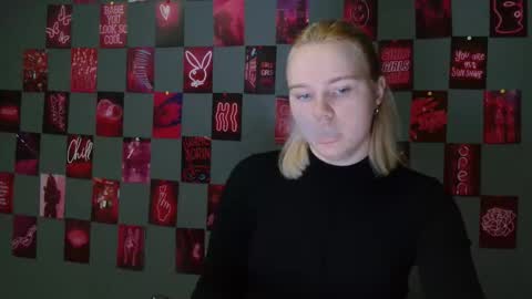 Leyla online show from September 19, 2025, 6:04 am