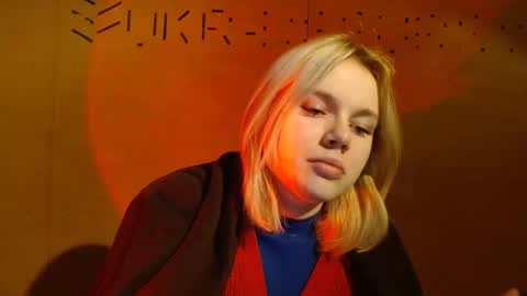 Leyla online show from January 13, 2026, 7:02 am