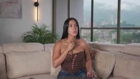 Snapshot of leyla_steel chatting on May 2, 2026, 10:37 pm INSTA leylasteel model online show from May 2, 2026, 10:37 pm