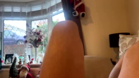 Snapshot of leyton66 chatting on December 17, 2025, 11:27 am leyton66 online show from December 17, 2025, 11:27 am