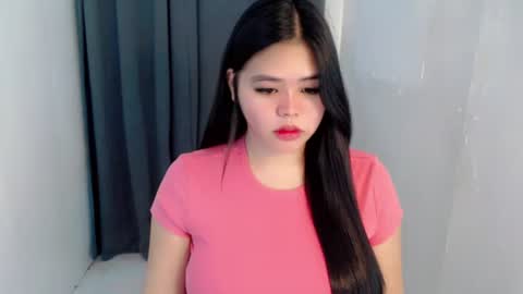 Snapshot of lhara_cumming chatting on July 17, 2026, 12:06 am LHARA online show from July 17, 2026, 12:06 am