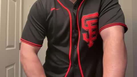 lhotboyl online show from October 28, 2025, 6:32 pm