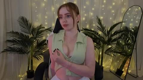 Linda my FANSLY  red fury online show from April 28, 2026, 1:04 am