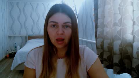 Snapshot of li_lit chatting on February 19, 2026, 6:20 am li_lit online show from February 19, 2026, 6:20 am