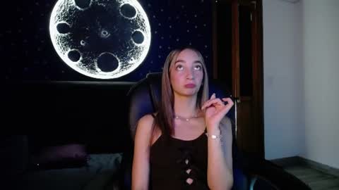 Snapshot of lia_bloom22 chatting on June 23, 2026, 8:07 pm Lia online show from June 23, 2026, 8:07 pm