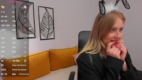 Snapshot of lia_candy_ chatting on April 30, 2026, 3:13 am Lia online show from April 30, 2026, 3:13 am