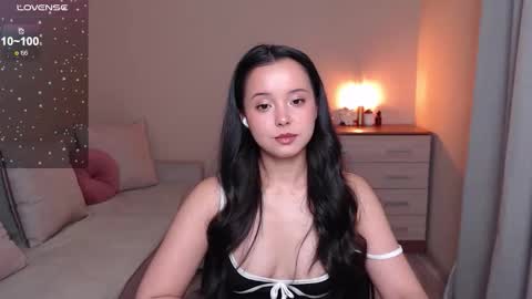 L I A online show from October 11, 2025, 5:00 pm