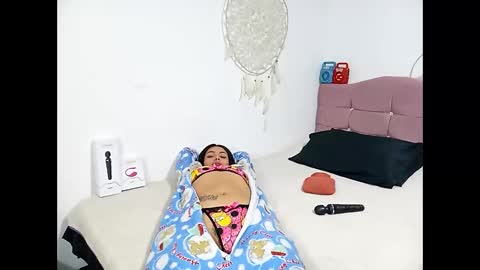 Lia online show from February 25, 2026, 2:43 am