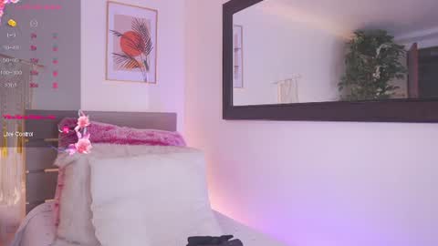 Snapshot of lia_mackenzie chatting on July 2, 2026, 1:17 pm liaa online show from July 2, 2026, 1:17 pm