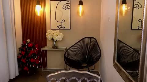 LIA online show from December 1, 2025, 6:13 pm