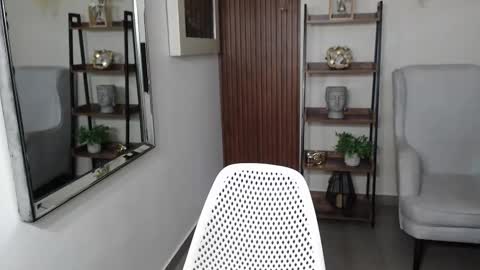 LIA online show from December 14, 2025, 11:04 am